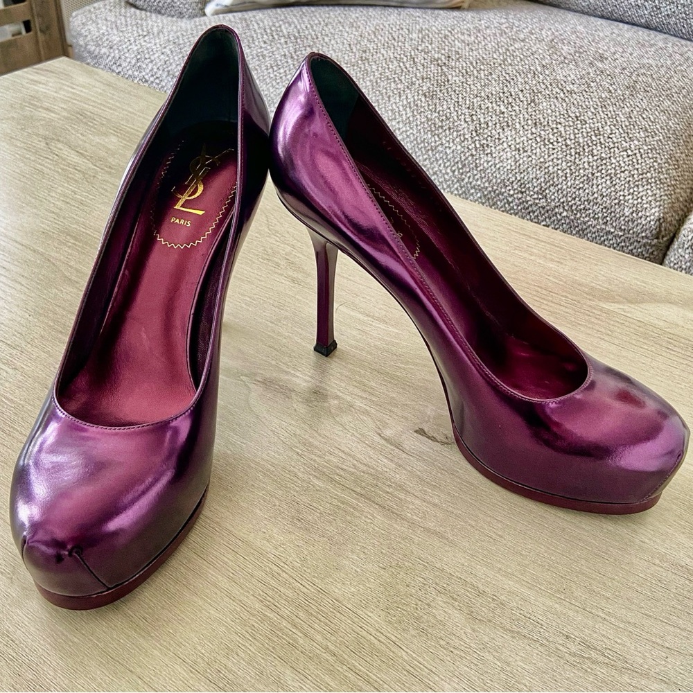 YVES SAINT LAURENT YSL Purple Tribtoo Patent Leather Platform Heel Pumps 9 39.5